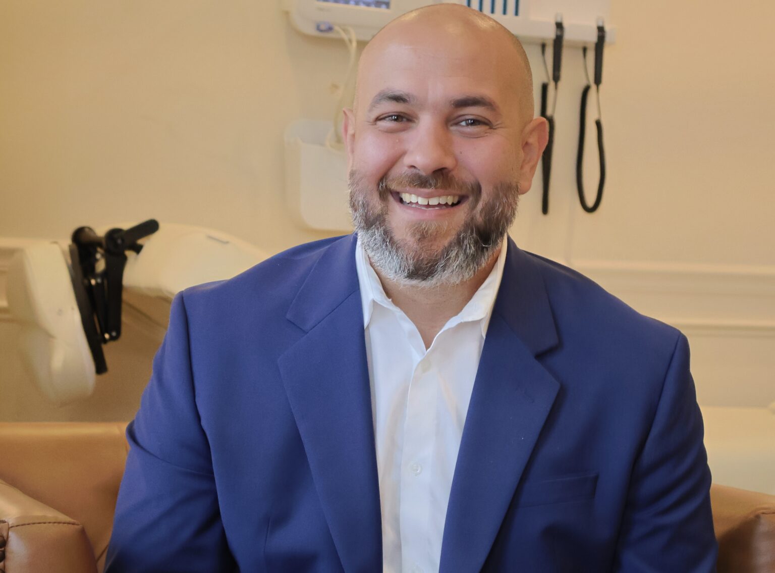 Dr. Andre Melo
